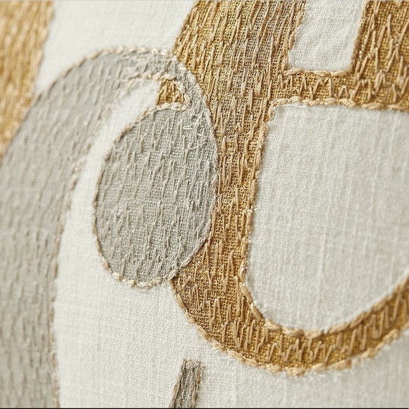 Pottery Barn Winter Peace Lumbar Pillow Cover - Picture 3 of 7